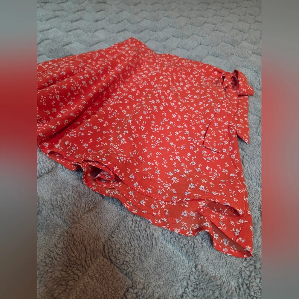 Forever 21 Skirt Womens Size Small Red-Orange Boho Floral Print Wrap Mini Micro - Picture 2 of 8